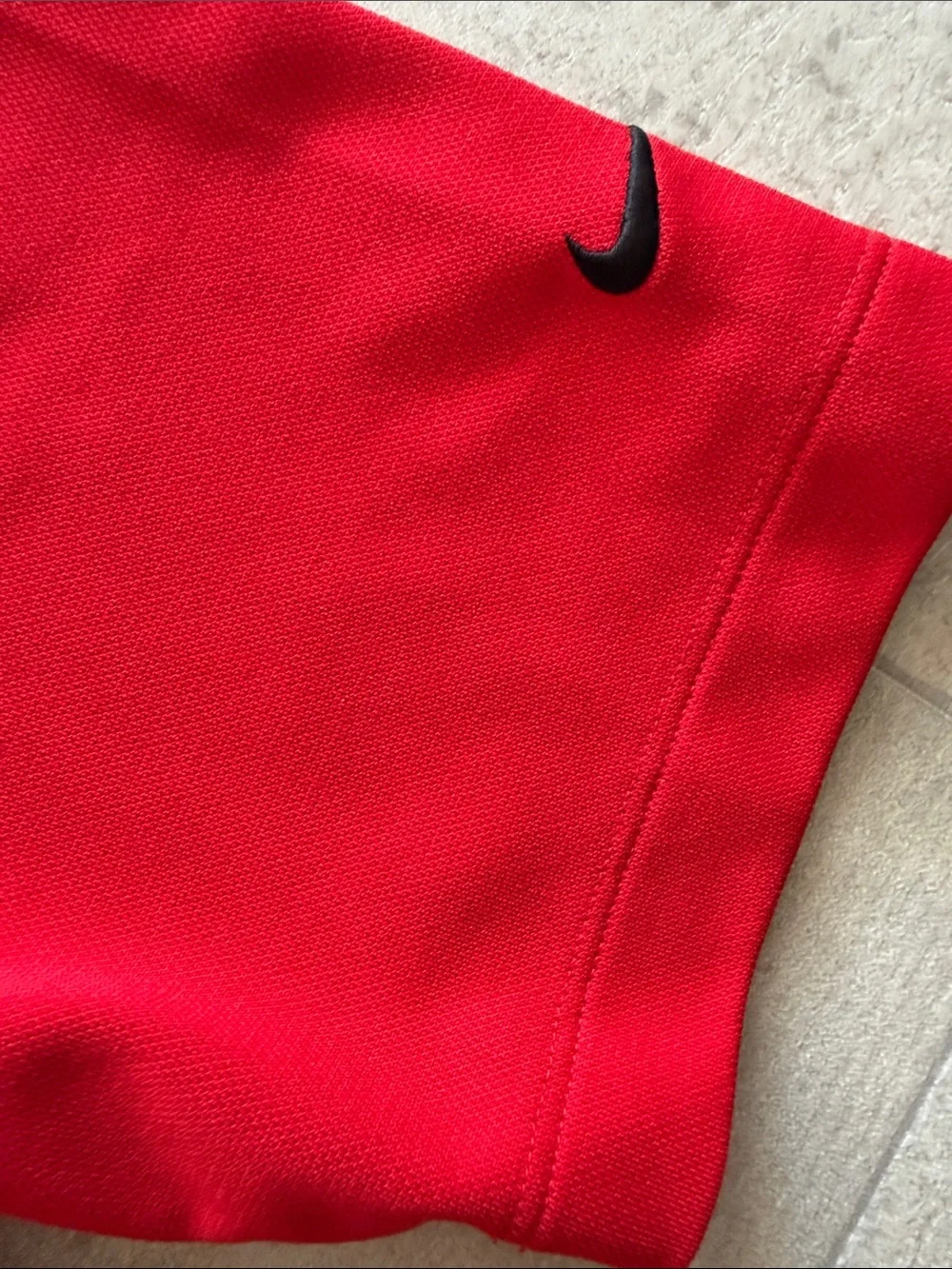 Nike Golf FitDry Red Short-Sleeve Polo Shirt with Black Shoulder Panels Boys XL
